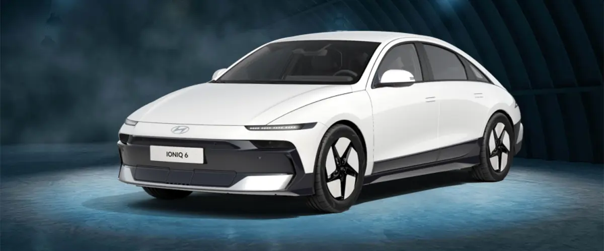 zu sehen: weißer IONIQ 6